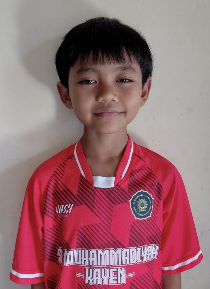 Raynold Novyan Naban Ziqri
