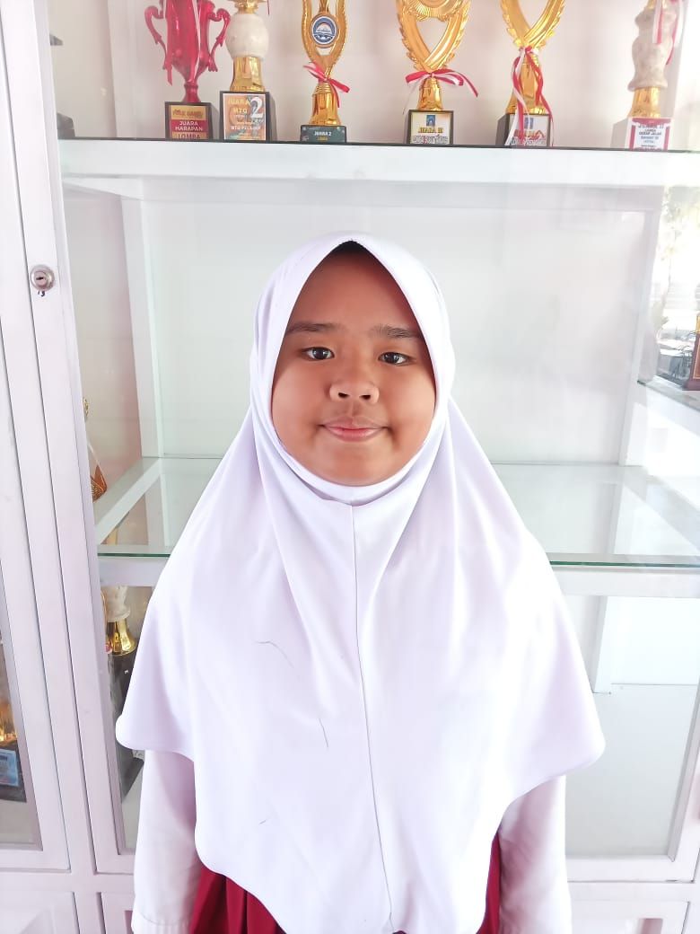 GARNETA VANIA OKTAVIA PUTRI